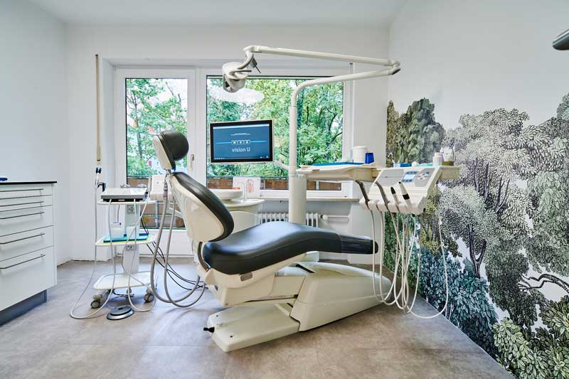 Behandlungszimmer, moderne Praxisausstattung, Zahnarztpraxis Sarah Garay Zahnarzt München Pasing